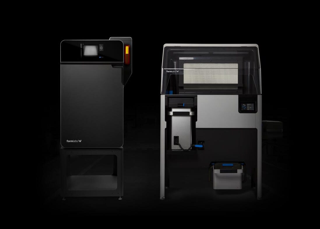 Impresora 3D SLS Formlabs Fuse 1 y estación Sift para limpieza y recuperación de polvo PA12 en impresión 3D industrial